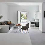 Anchor Apartment *