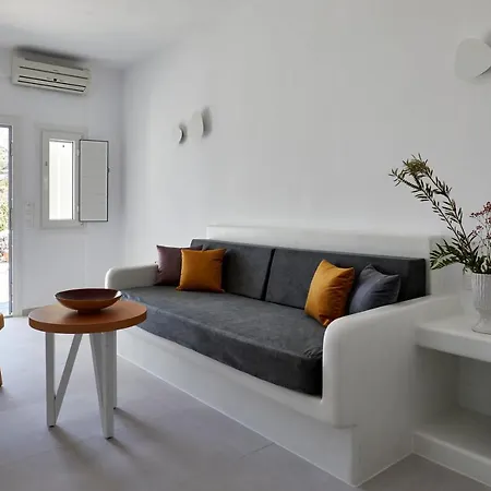 Anchor Apartment *