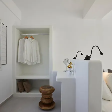 Anchor Apartment *