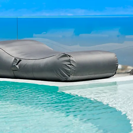 Anchor Oia (Santorini)